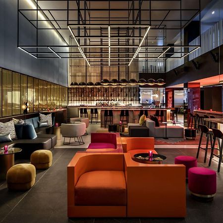 W Montreal Hotel Bagian luar foto