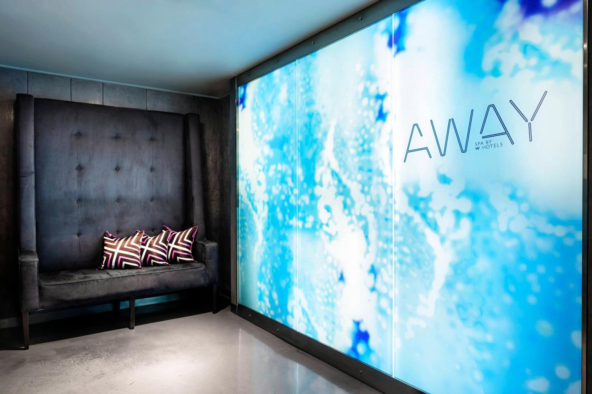 W Montreal Hotel Bagian luar foto