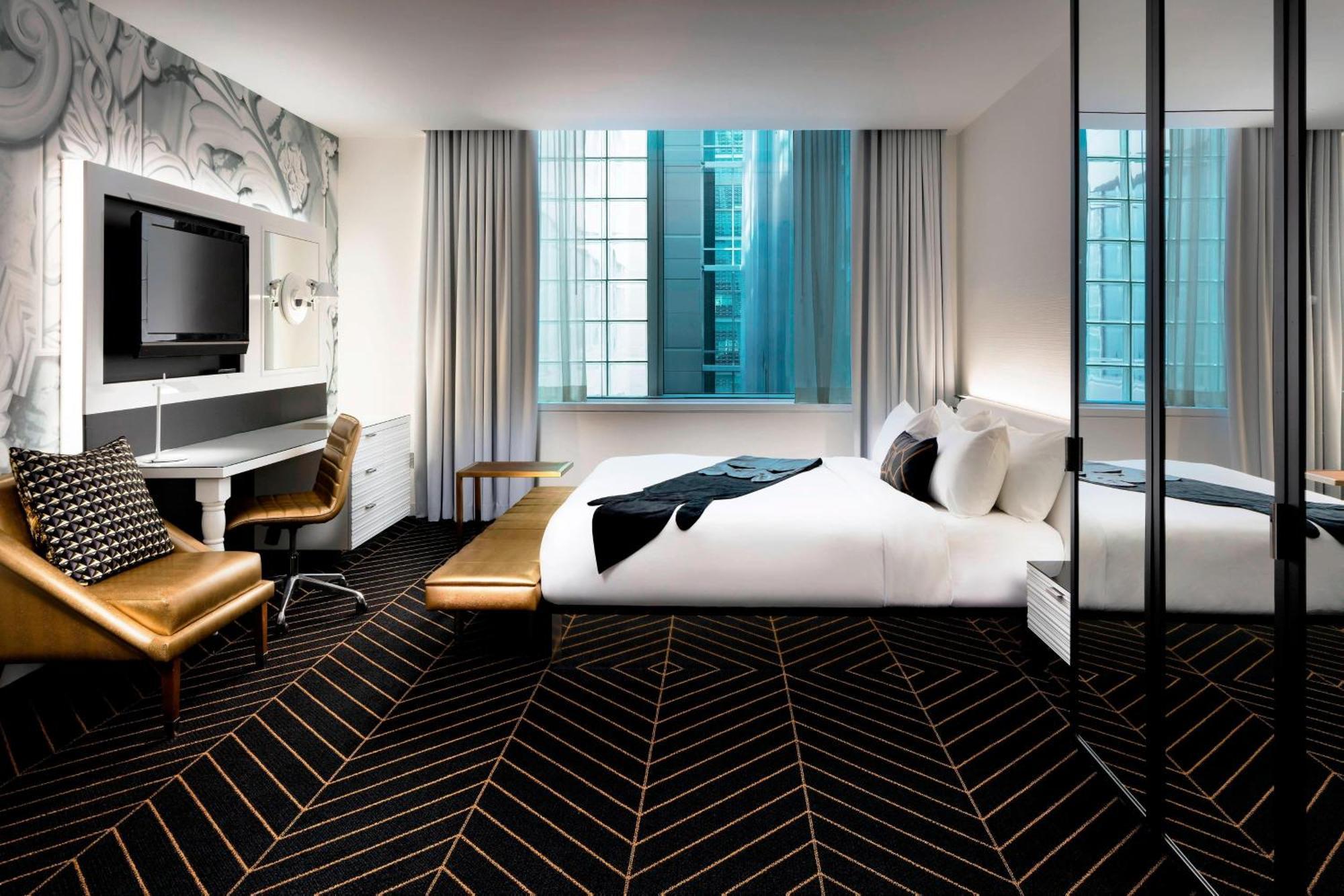 W Montreal Hotel Bagian luar foto