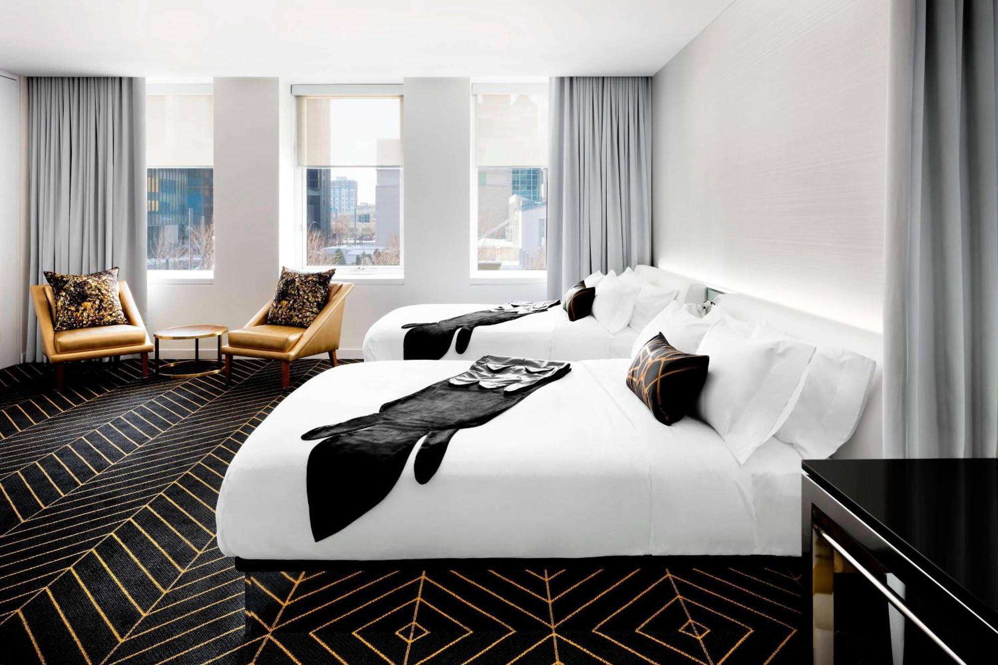 W Montreal Hotel Bagian luar foto