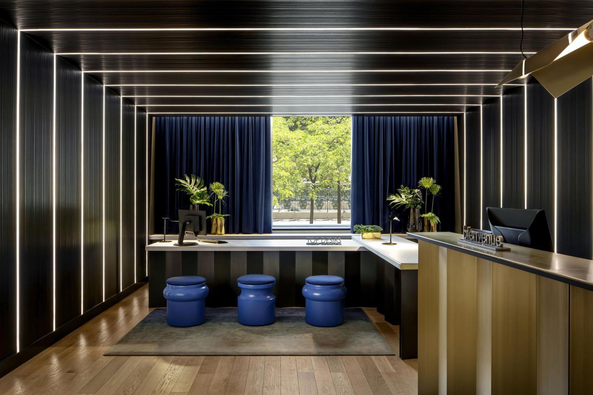 W Montreal Hotel Bagian luar foto