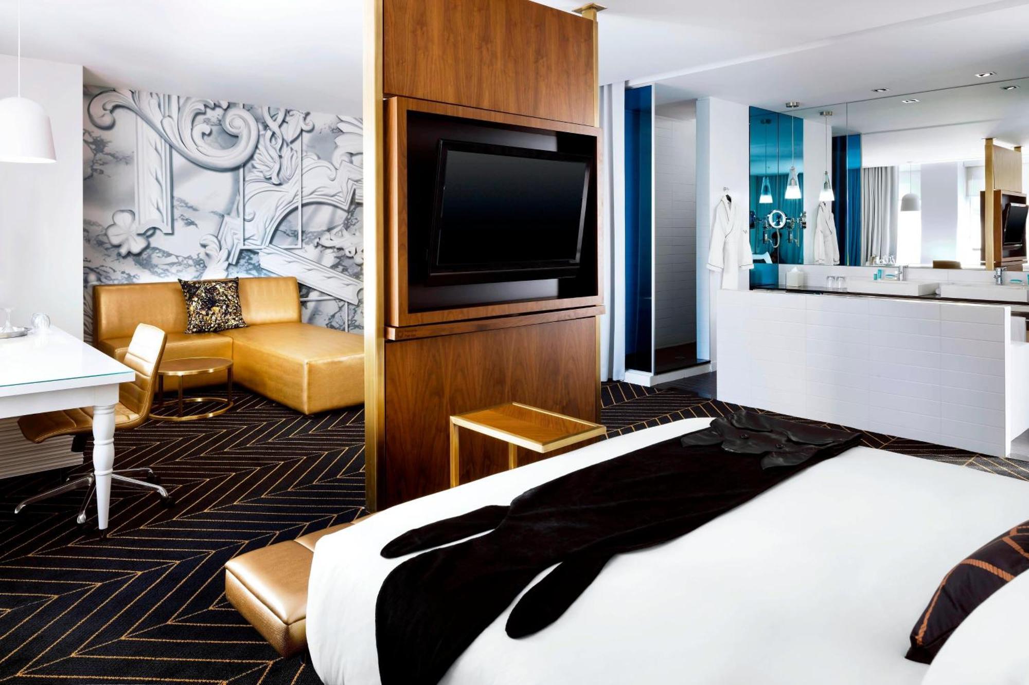 W Montreal Hotel Bagian luar foto